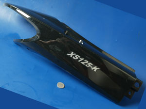 Side panel right rear black Sym XS125 new (image for) Side panel right rear black Sym XS125 new