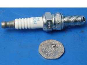 CR9EKB Sparkplug