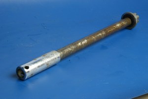 Rear wheel spindle Yamaha XV750 used
