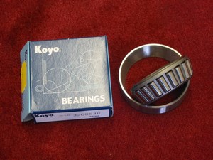 Steering head bearing upper