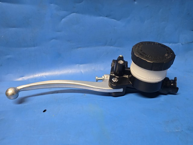 Front brake master cylinder Norton Interpol 2 Pattern (image for) Front brake master cylinder Norton Interpol 2 Pattern